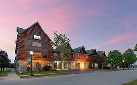 Days Inn By Wyndham Mackinaw City - Bridgeview Area